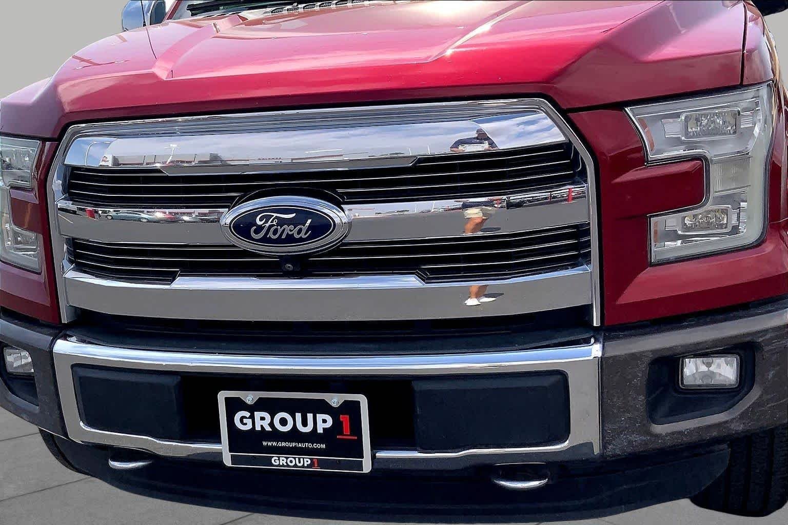 Used 2016 Ruby Red Metallic Clear Coat/Caribou Metallic Ford King Ranch image 30