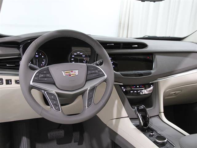 2026 Cadillac XT5 Premium Luxury photo 4