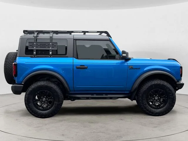 Used 2023 Velocity Blue Metallic Ford Wildtrak image 6