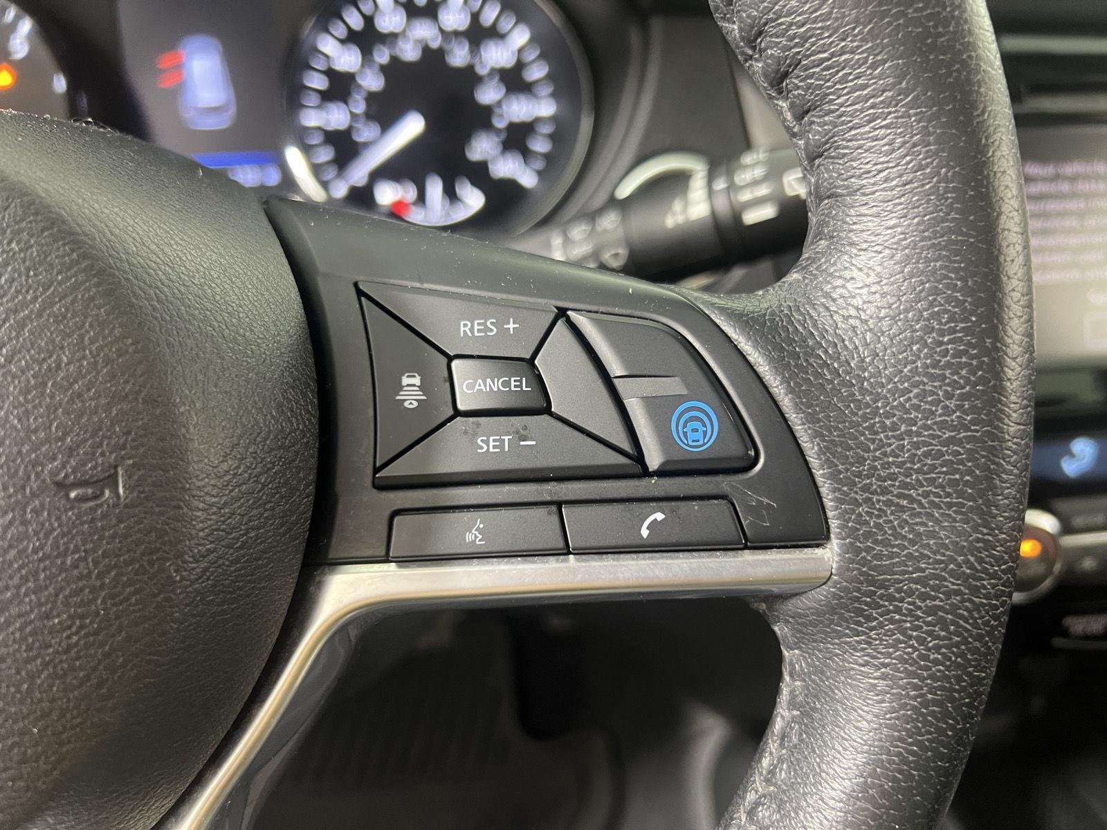 Used 2019 Gun Metallic Nissan SL image 15