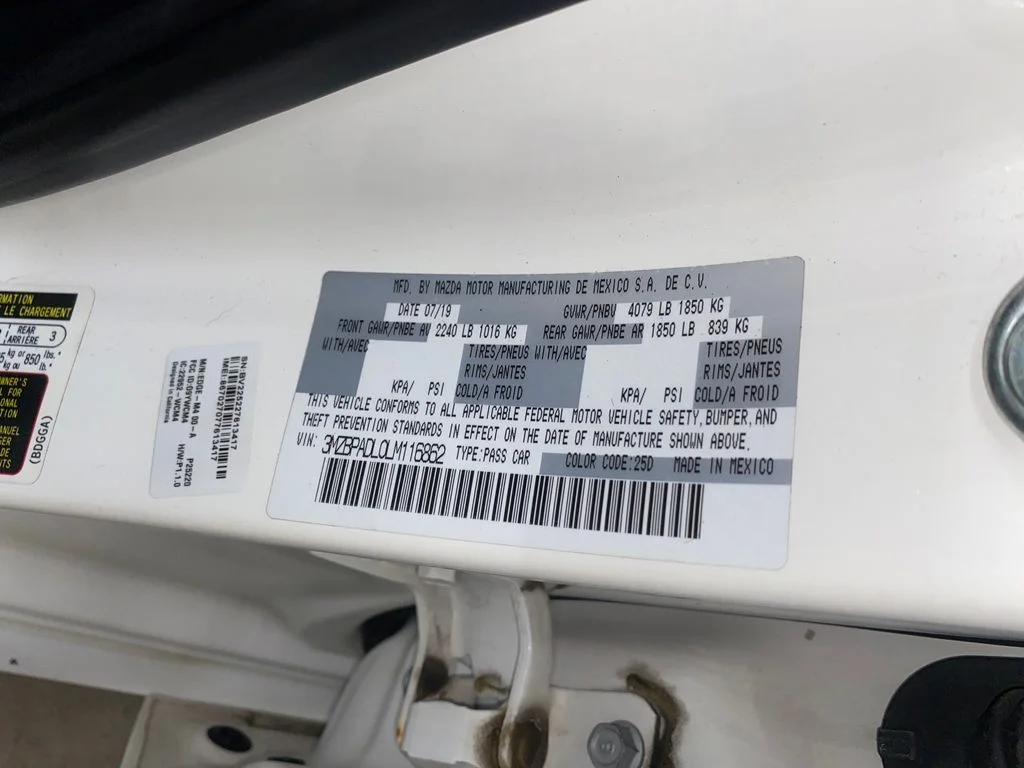 Used 2020 White Mazda Preferred image 30