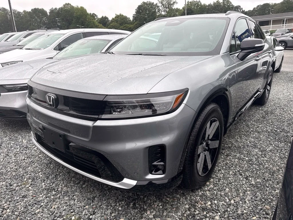 Used 2025 Silver Honda Touring image 1