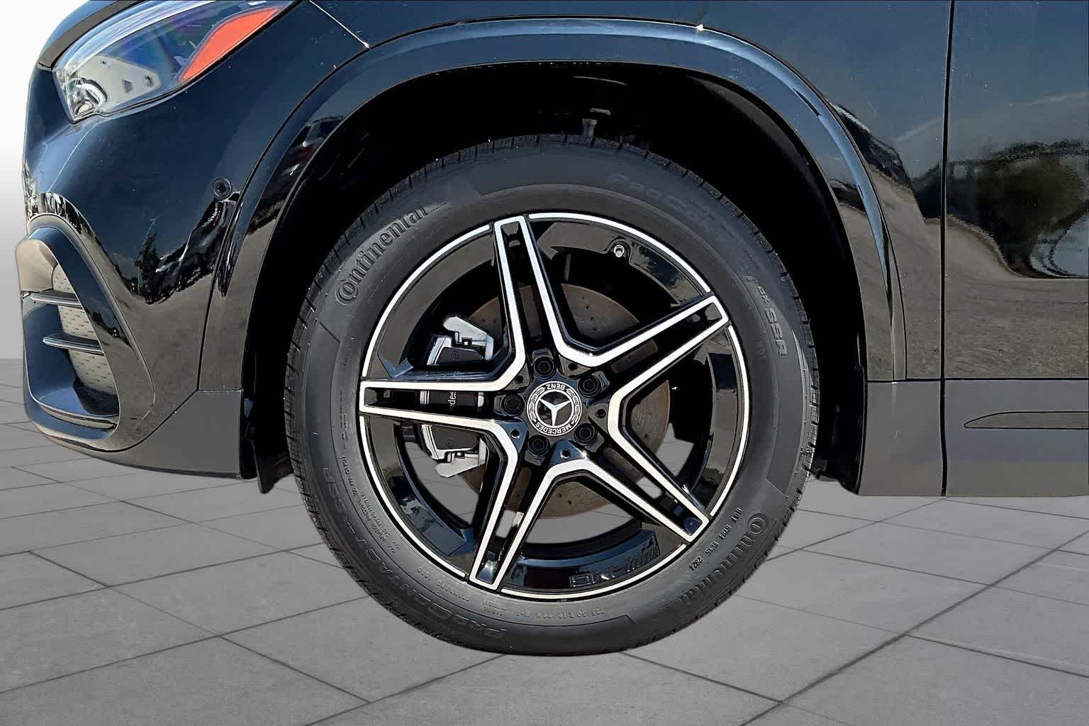 Used 2025 Night Black Mercedes-Benz GLA 250 image 21