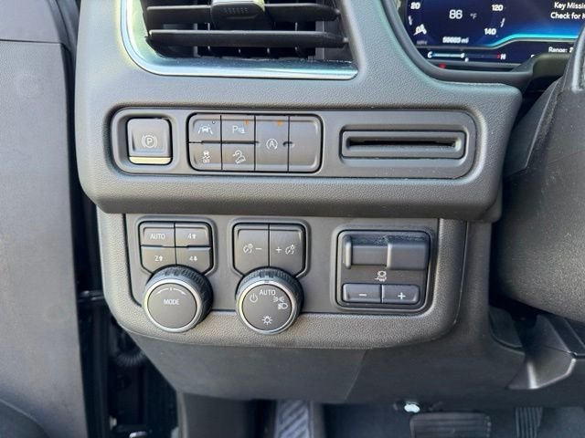 Used 2023 Black Chevrolet Z71 image 14