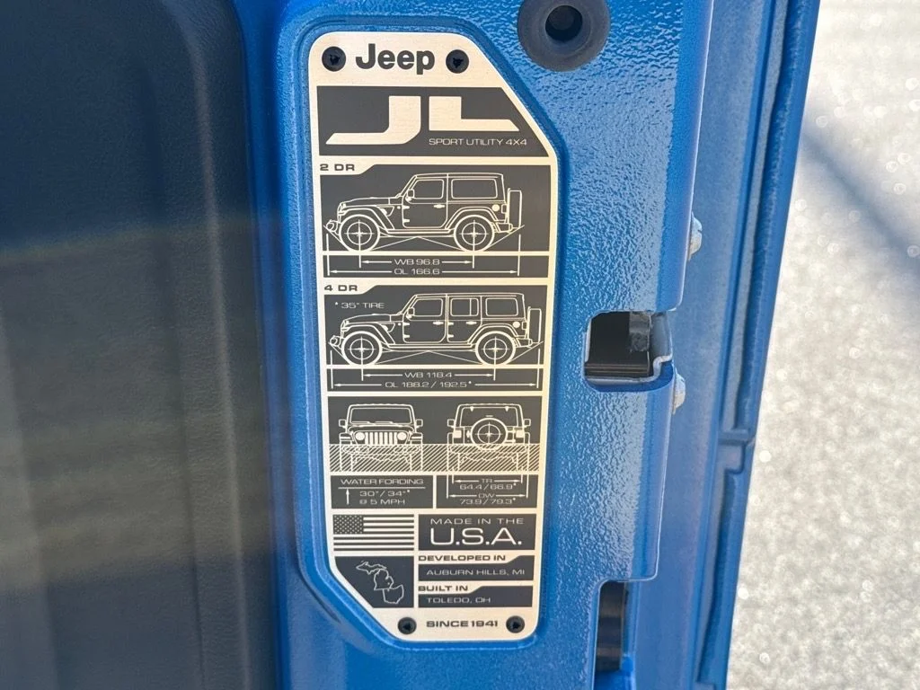 New 2026 Hydro Blue Pearl-Coat Exterior Paint Jeep Sport S image 7