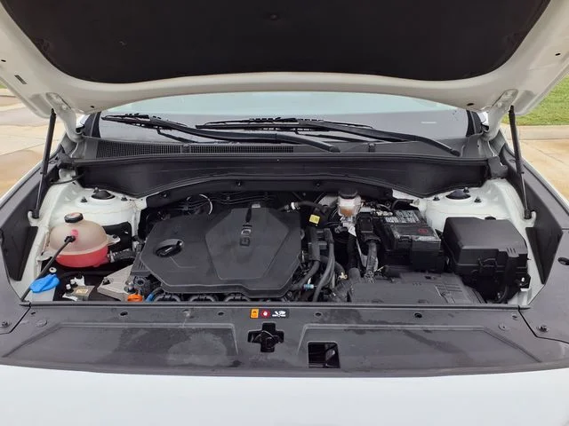 Used 2023 White Hyundai SEL image 38