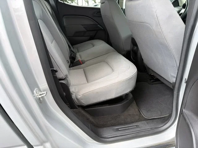 Used 2018 QUICKSILVER METALLIC GMC 2WD image 15