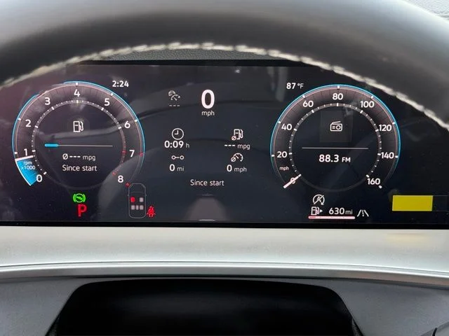 New 2026 Platinum Gray Metallic Volkswagen 2.0T SE image 18