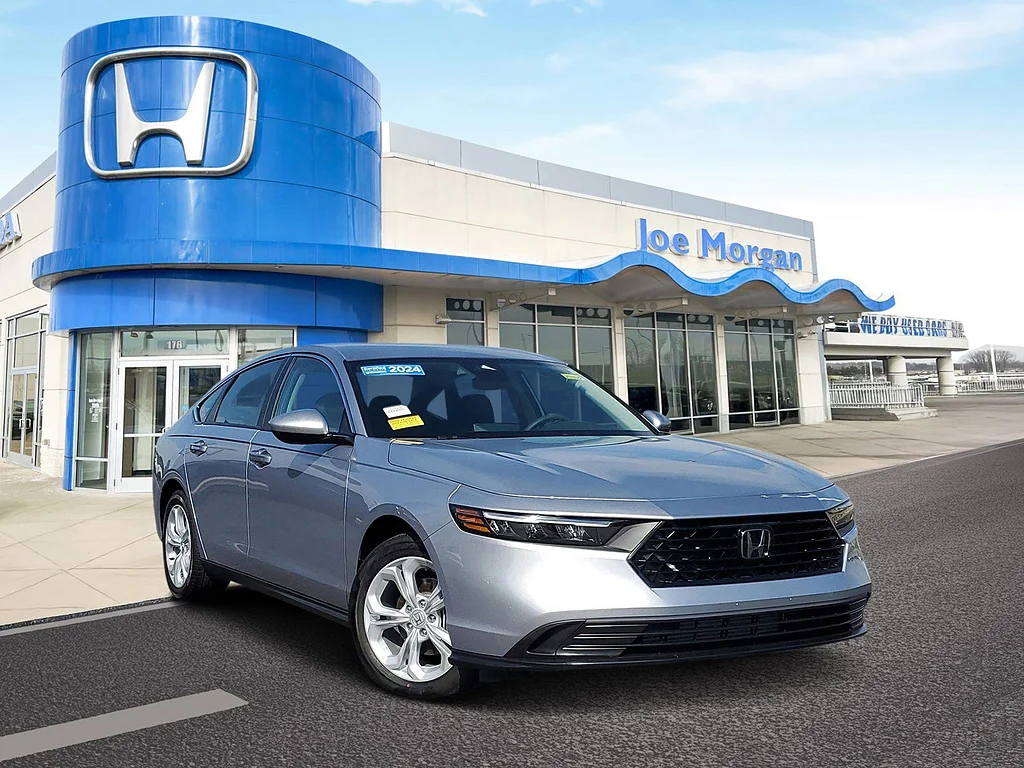 Certified Used 2024 Solar Silver Metallic Honda LX image 1