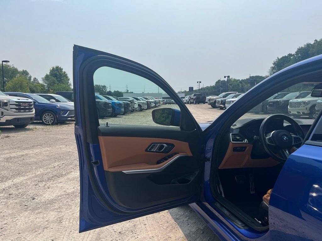 Used 2022 Portimao Blue Met BMW 330i xDrive image 14
