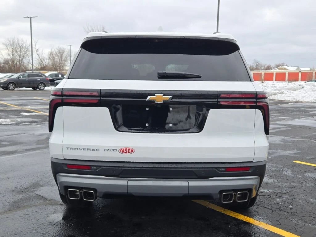 2026 Chevrolet Traverse LT - Photo 13