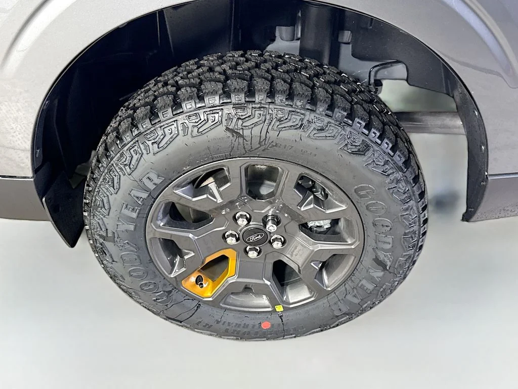 New 2026 Carbonized Gray Metallic Ford Tremor® image 33