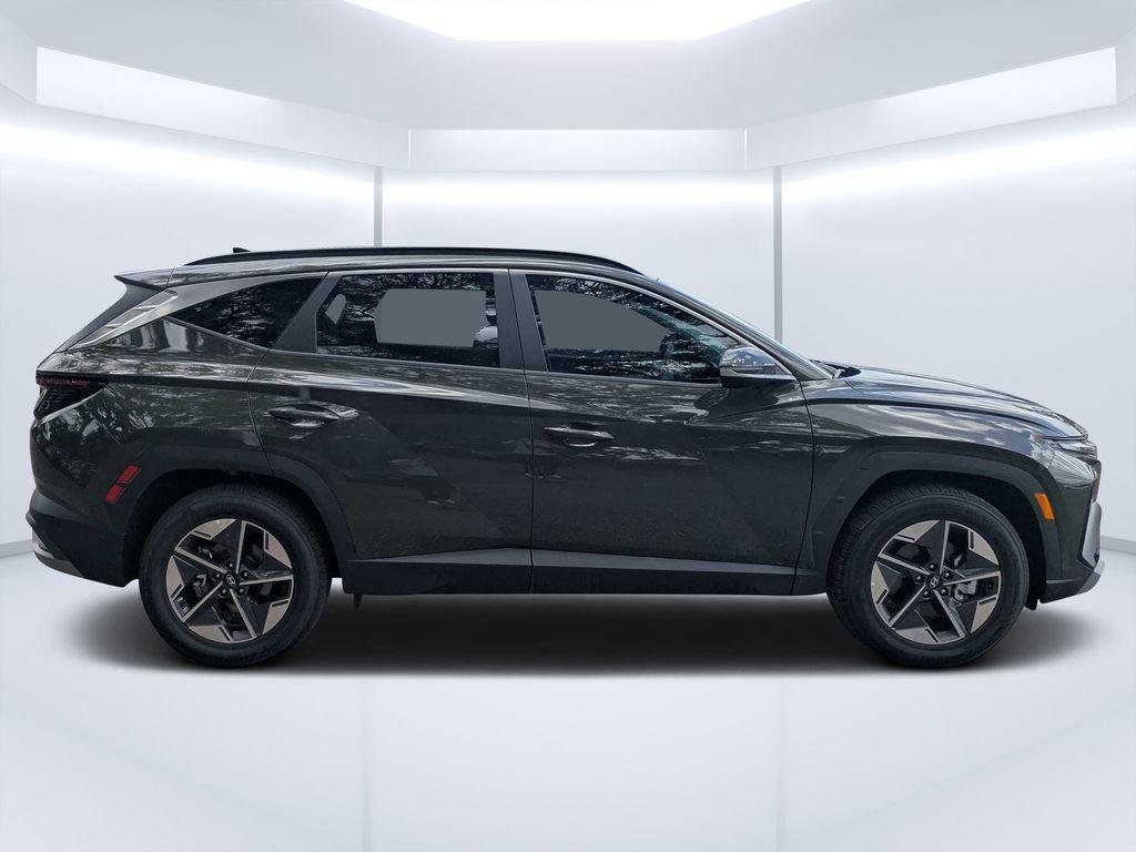 New 2026 Green Hyundai SEL Premium FWD image 2