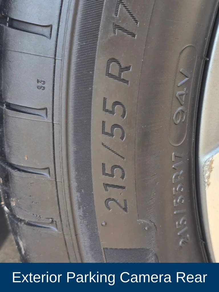 Used 2023 White Hyundai SEL image 12