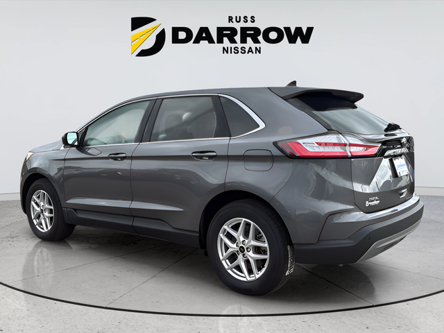 Used 2024 Gray Ford SEL image 3