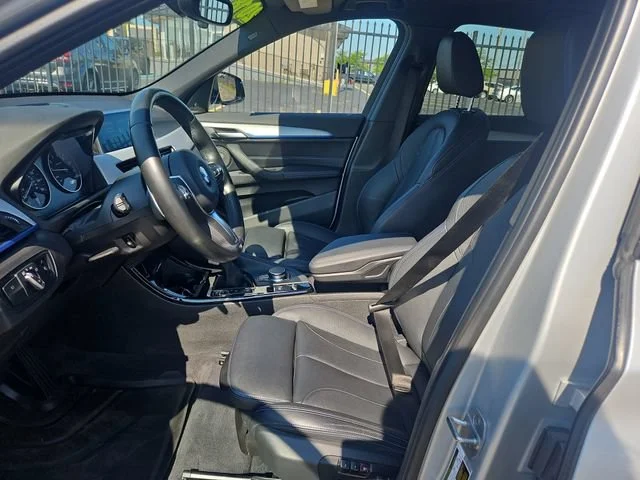 Used 2018 Silver BMW xDrive28i image 10