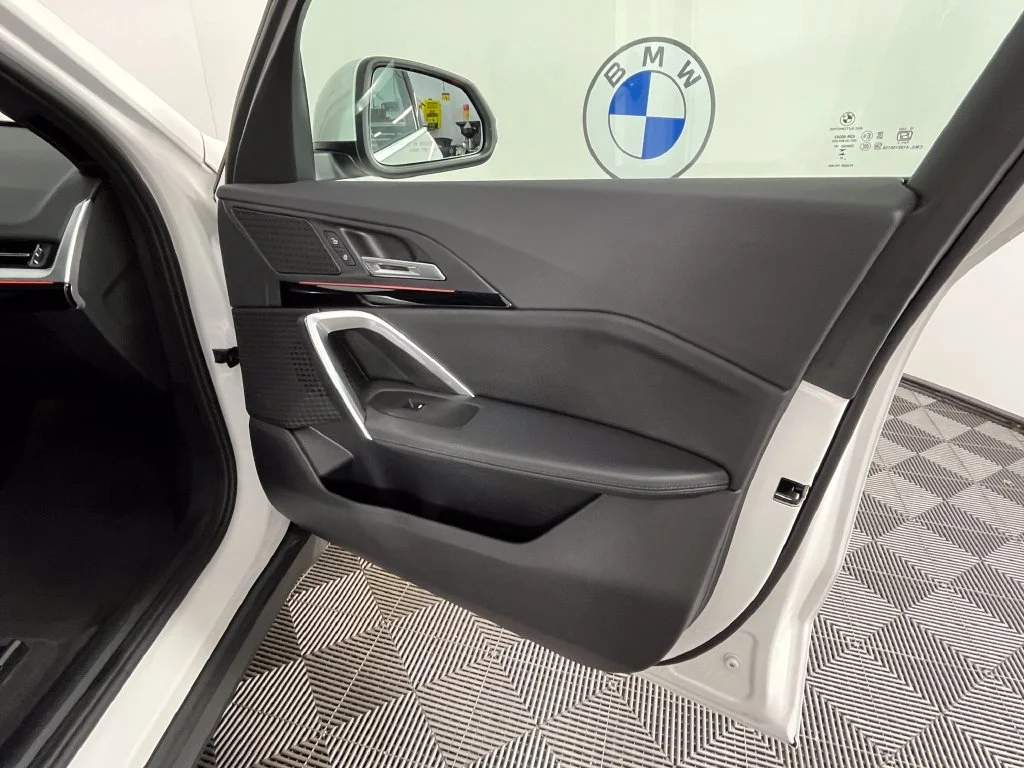 Certified Used 2023 Alpine White BMW xDrive28i image 19
