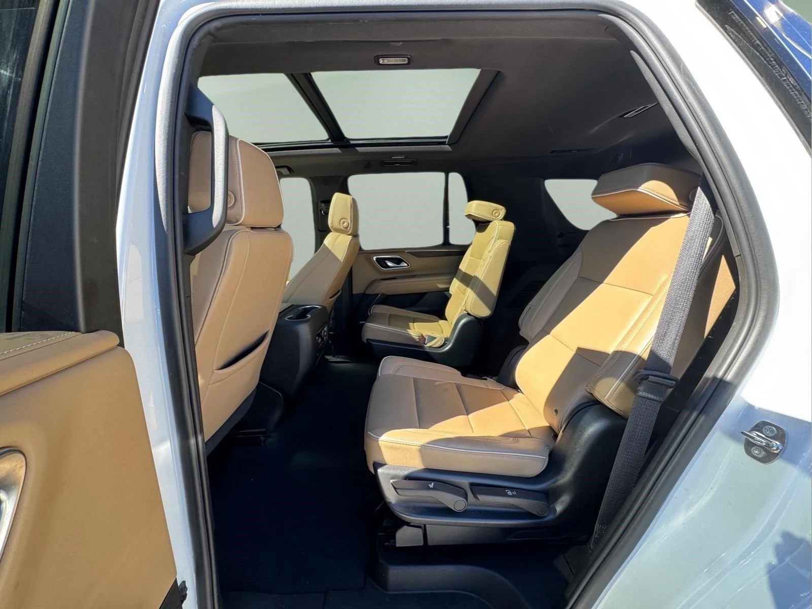 Used 2023 Summit White Chevrolet Premier image 14