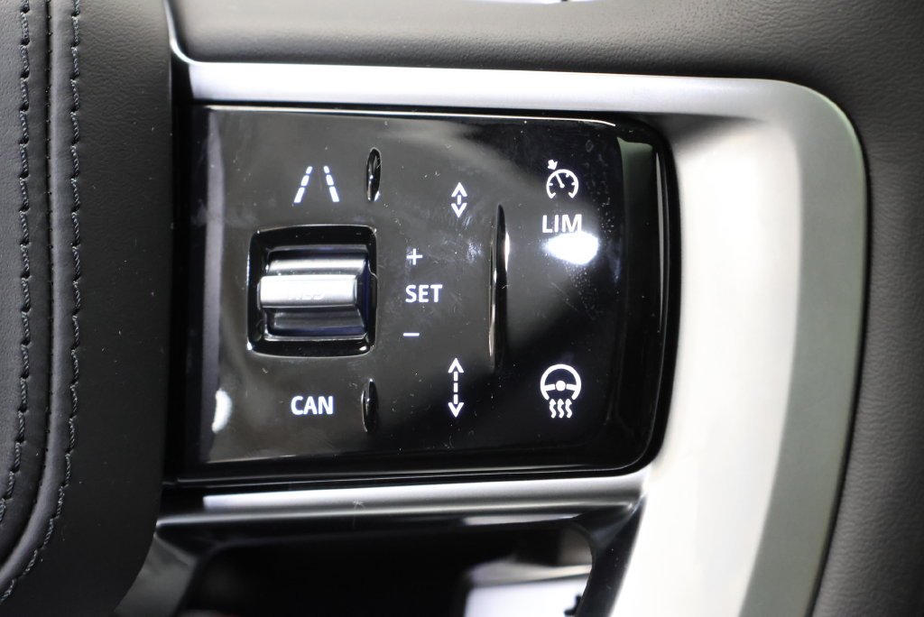 New 2027 Fuji White Land Rover SE image 19