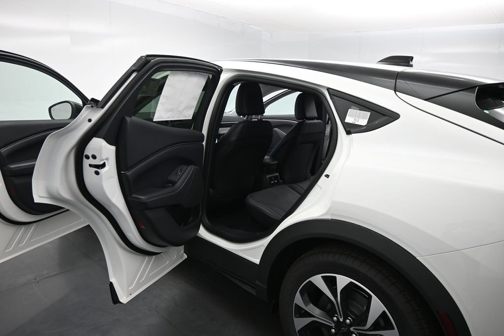 New 2026 Star White Metallic Tri-coat Ford Select image 16