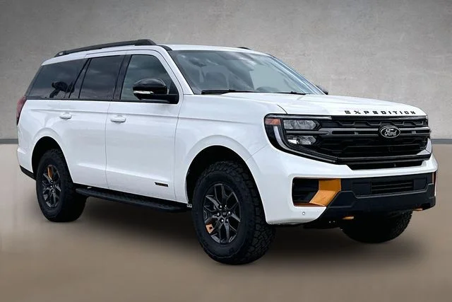 New 2026 White Ford Tremor image 2