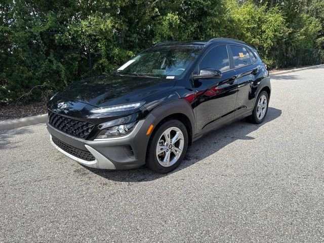 Used 2023 Black Hyundai SEL image 1