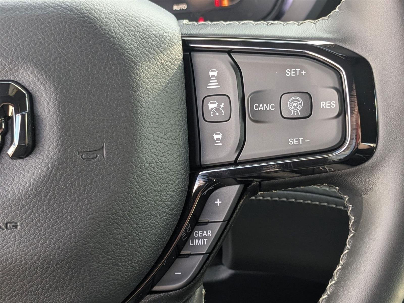 2026 RAM 1500 Limited - Photo 14