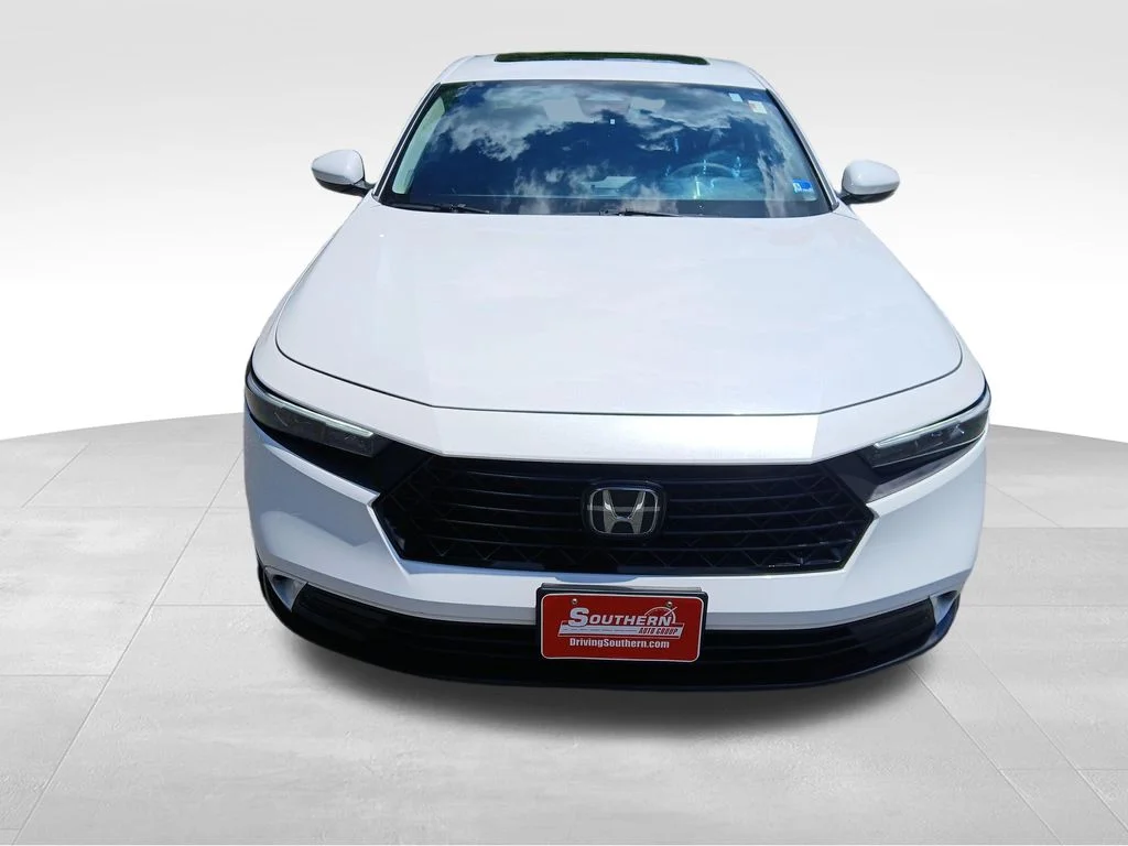 Used 2024 White Honda EX image 8