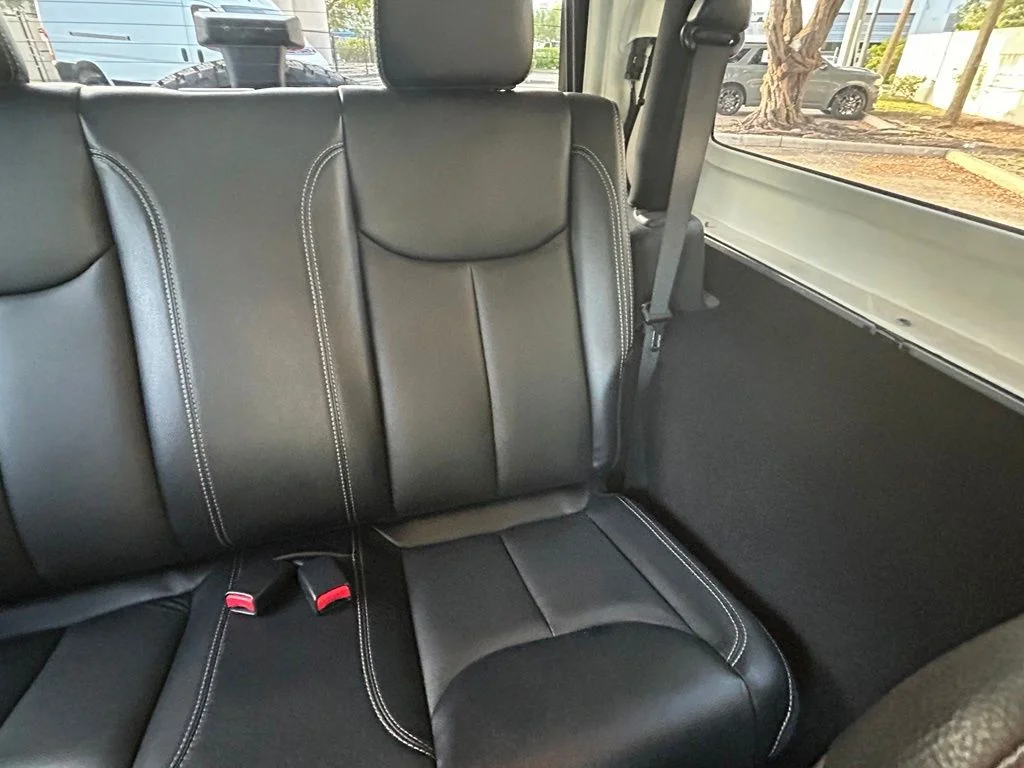 Used 2016 Silver Jeep Sahara image 14