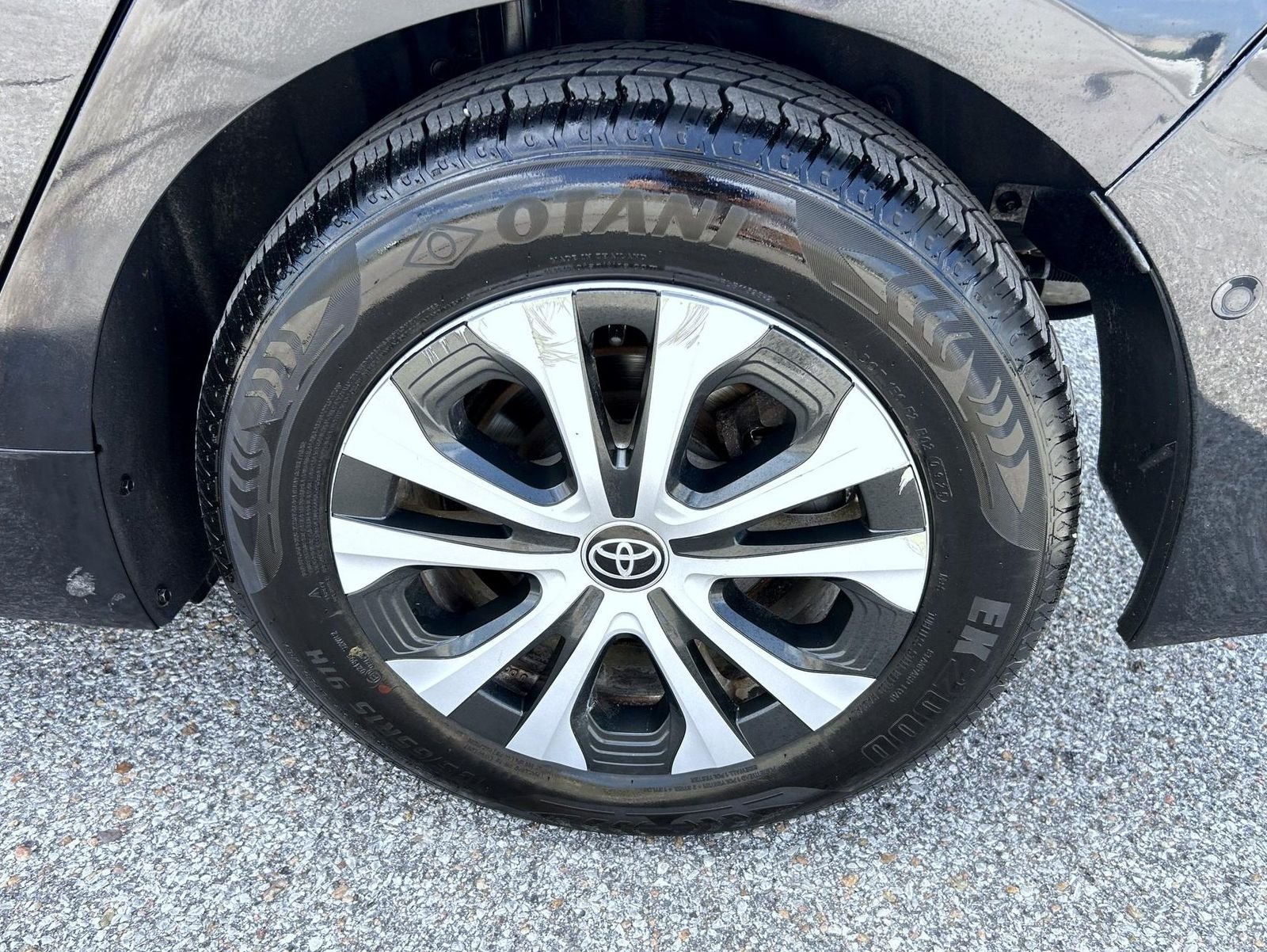 Used 2019 Black Toyota LE AWD-e image 22