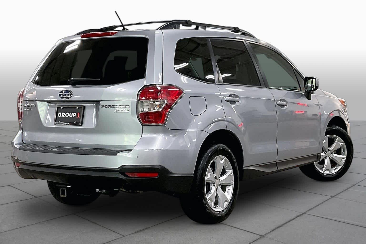 Used 2014 Ice Silver Metallic Subaru 2.5i Premium image 13