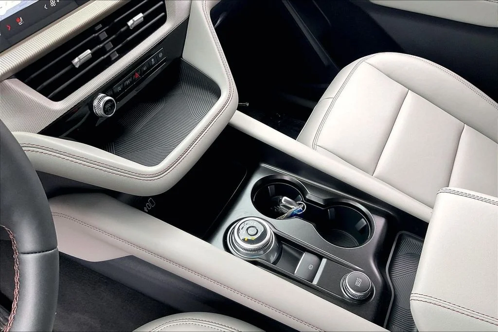 New 2026 Vapor Blue Metallic Ford Active image 10