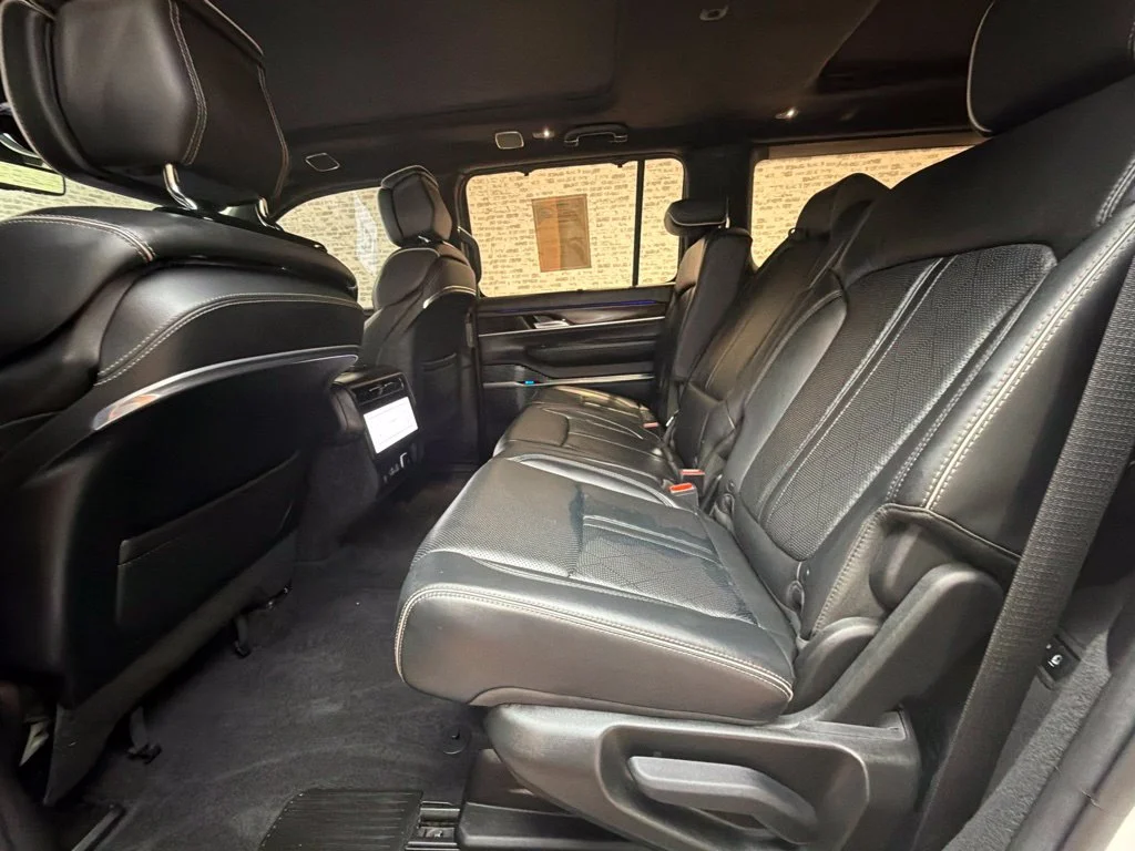 Used 2022 Bright White Clearcoat Jeep Series II image 15