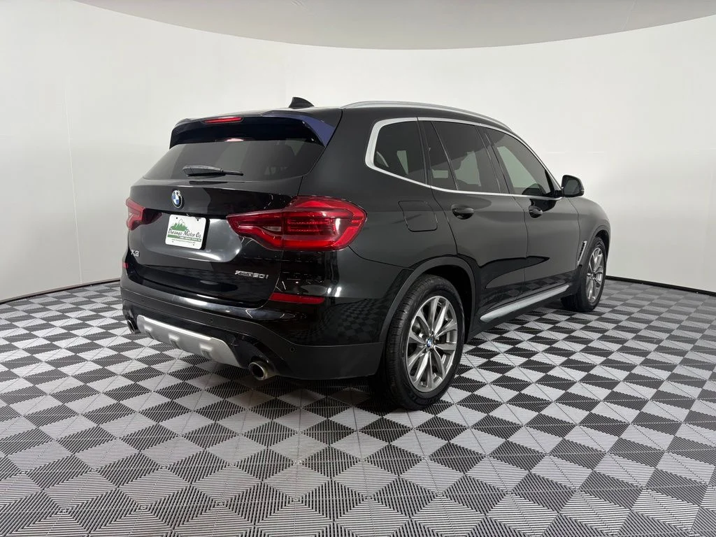 Used 2019 Black BMW xDrive30i image 8