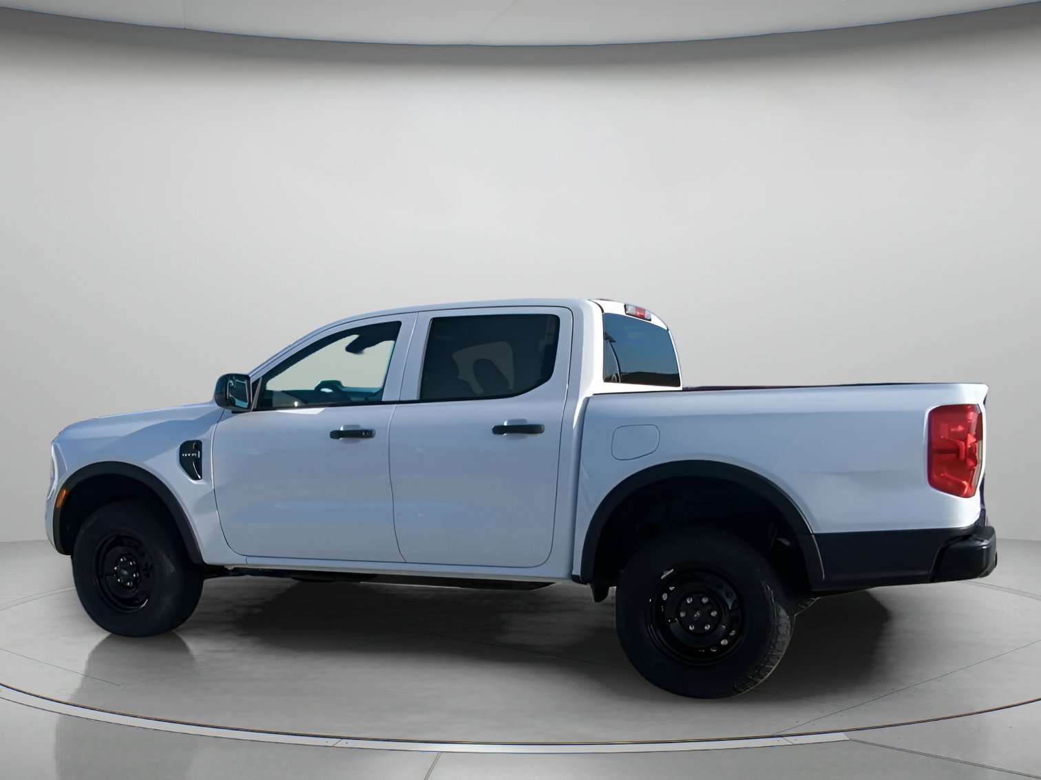 New 2026 Oxford White Ford XL image 15
