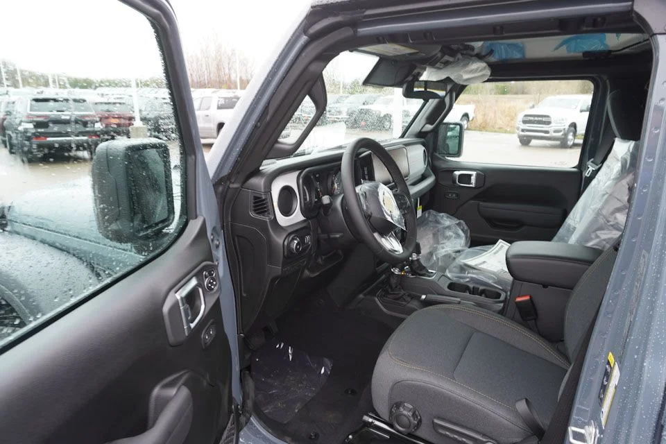 2025 Jeep Wrangler 4-Door Sport S - Photo 10