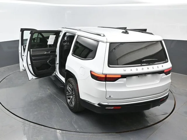 Certified Used 2024 Bright White Clearcoat Jeep Series II image 22