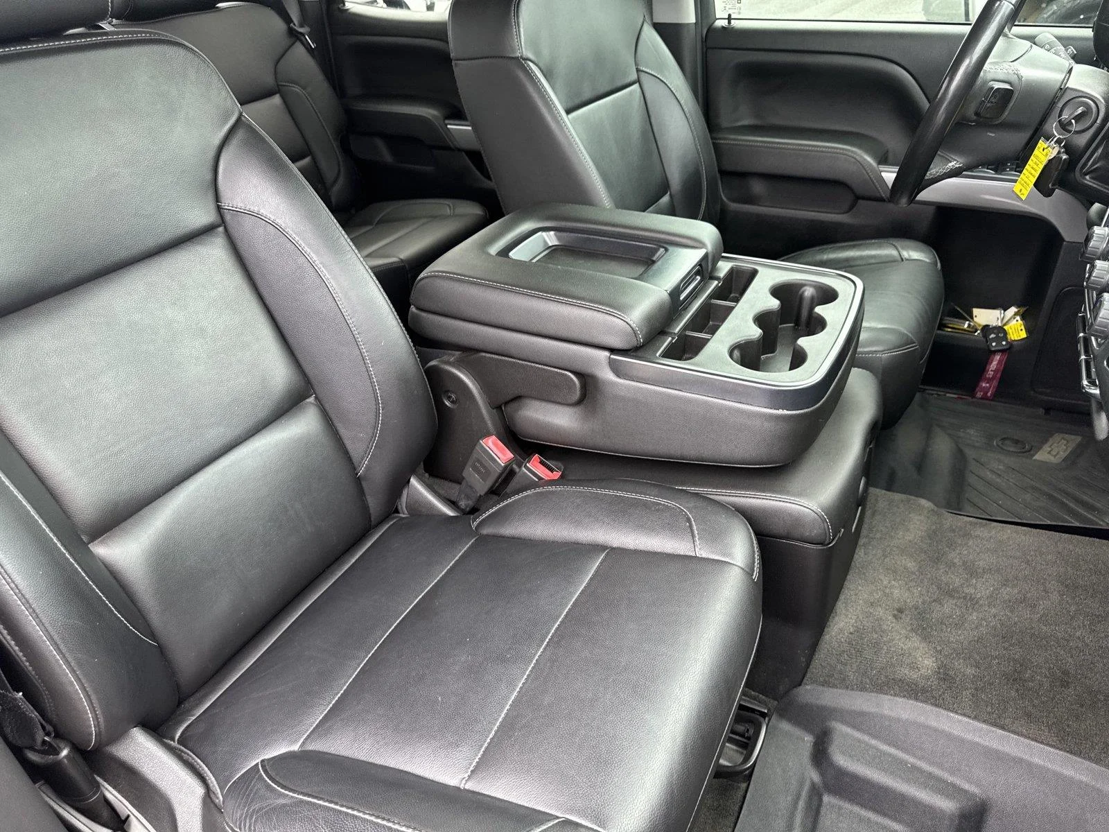 Used 2018 SUMMIT WHITE Chevrolet LT image 34