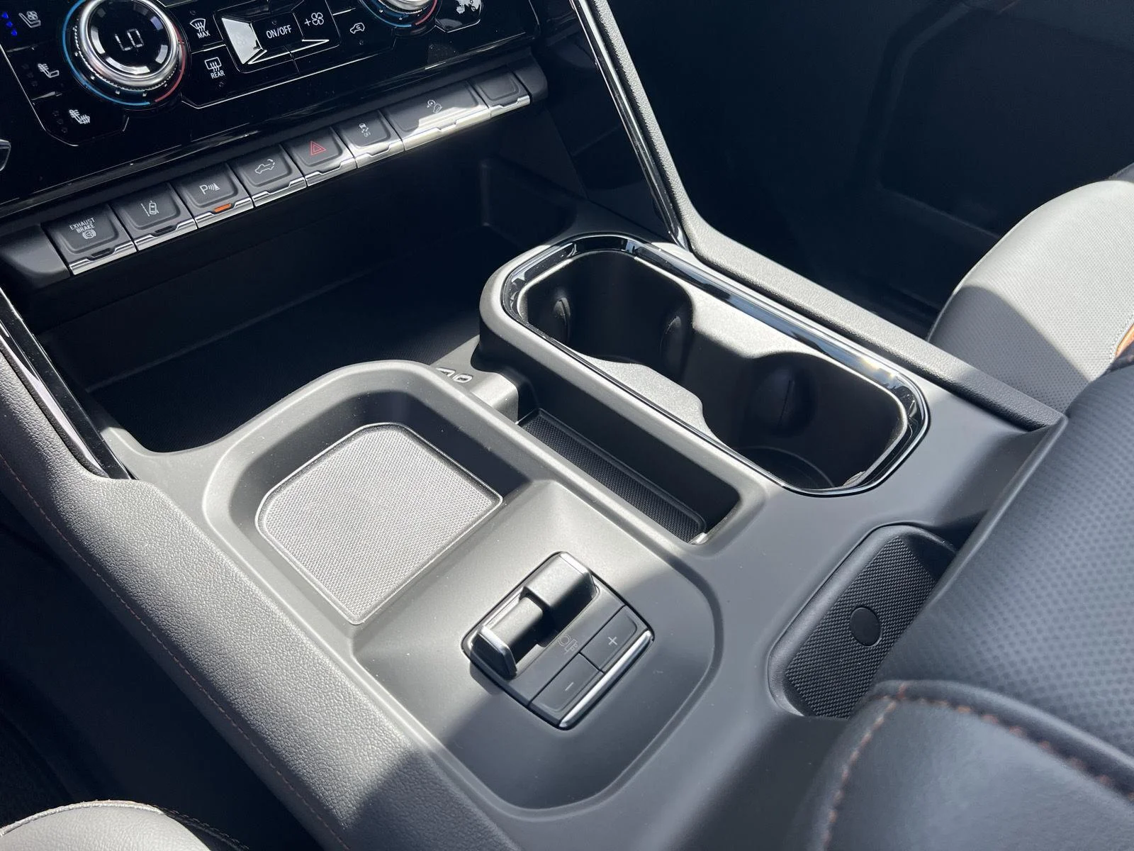 2026 GMC Sierra 3500HD AT4 - Photo 26