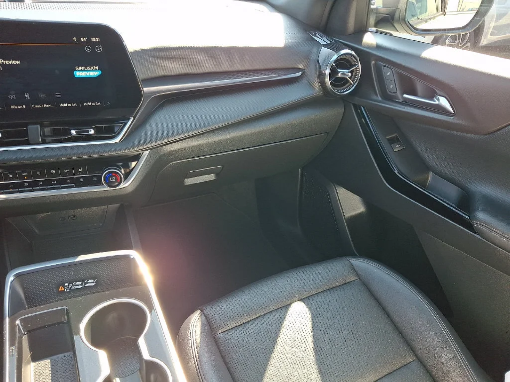 Used 2025 Cacti Green Chevrolet LT image 17