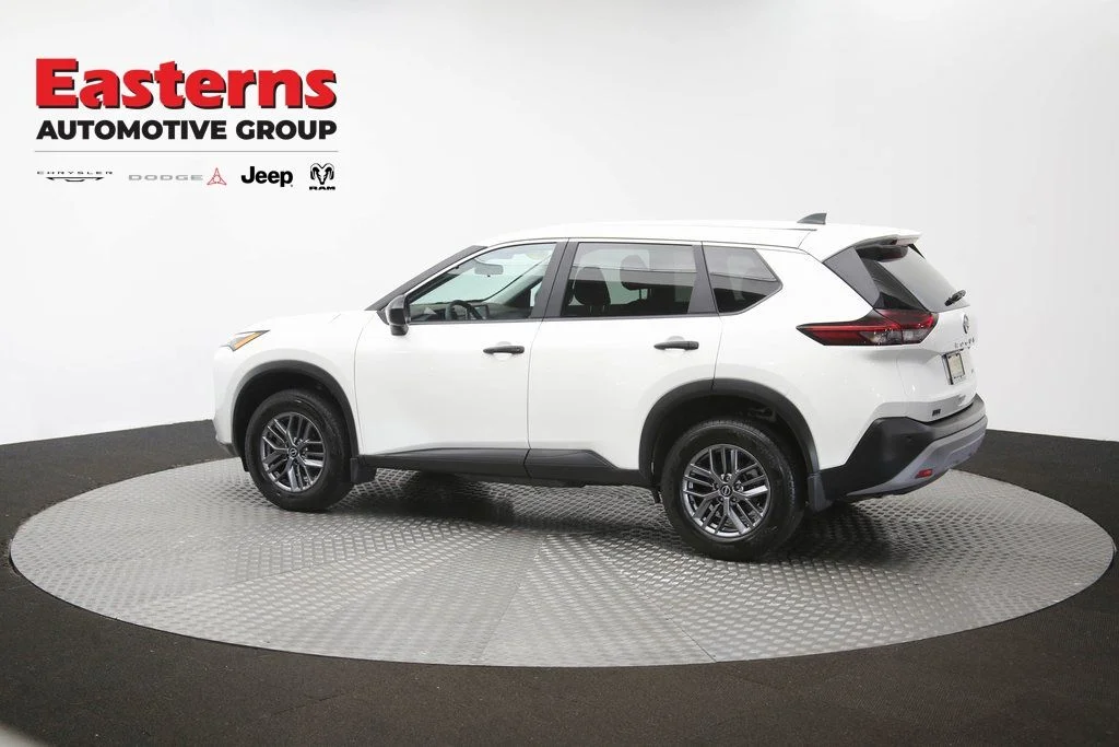 Used 2023 White Nissan S image 64