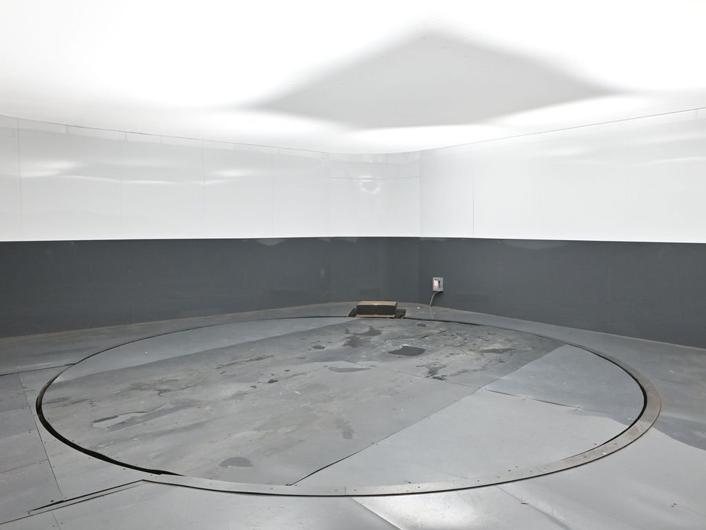 New 2026 Bright White Clear-Coat Exterior Paint RAM Tradesman image 8