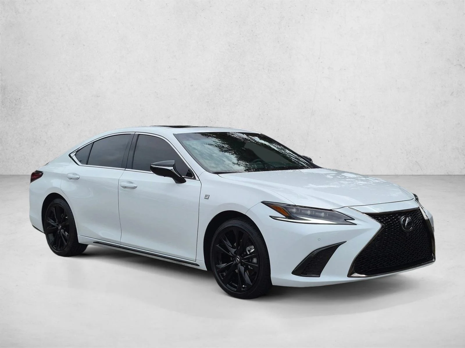 Certified Used 2025 Ultra White Lexus F SPORT HANDLING image 3