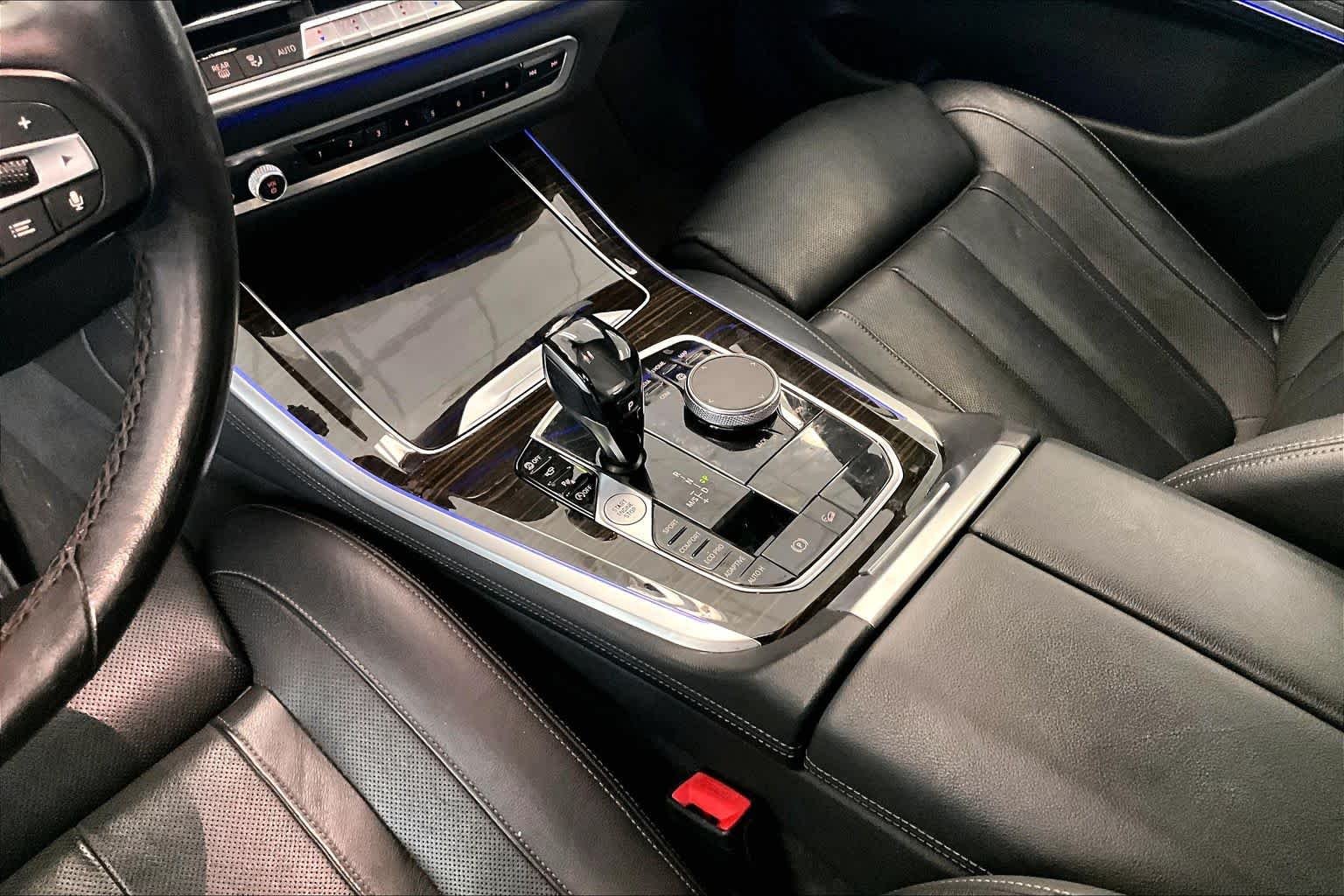 Used 2019 Phytonic Blue Metallic BMW xDrive40i image 16