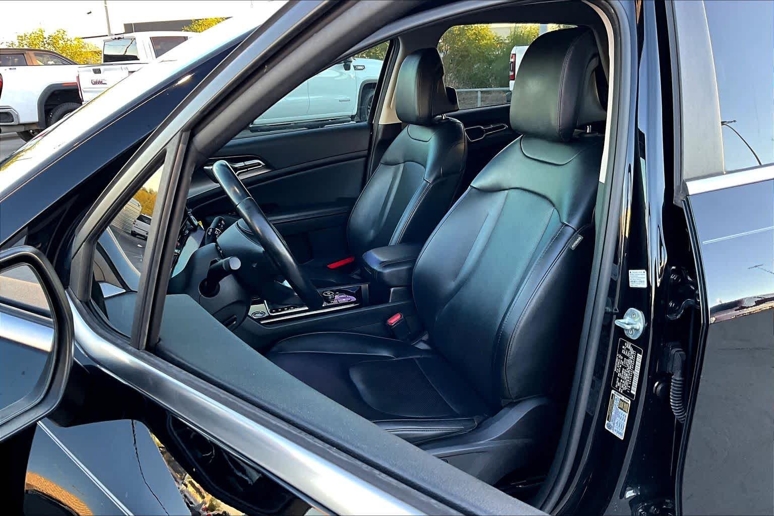 Used 2023 Ebony Black Kia EX image 16