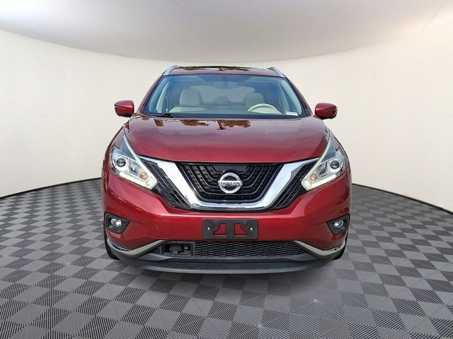 Used 2016 Red Nissan Platinum image 2