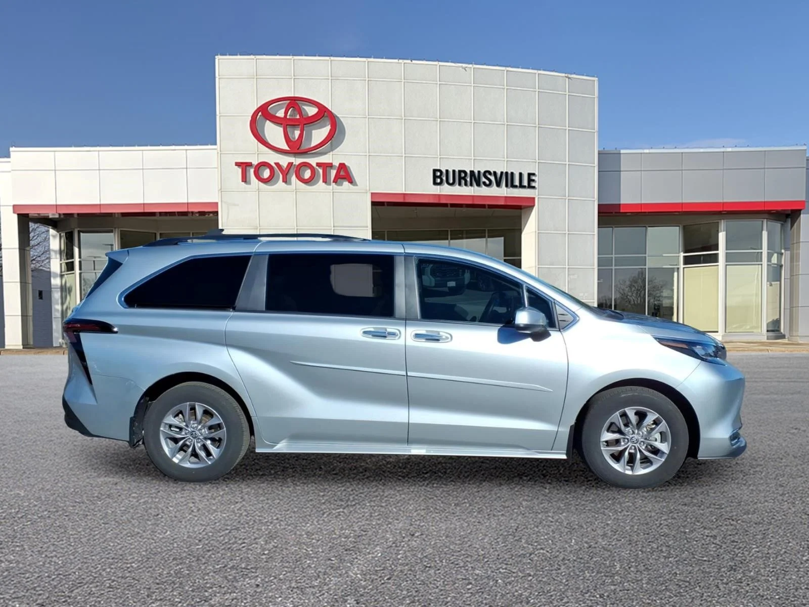 Certified 2024 Toyota Sienna XLE with VIN 5TDJSKFC2RS127984 for sale in Burnsville, Minnesota