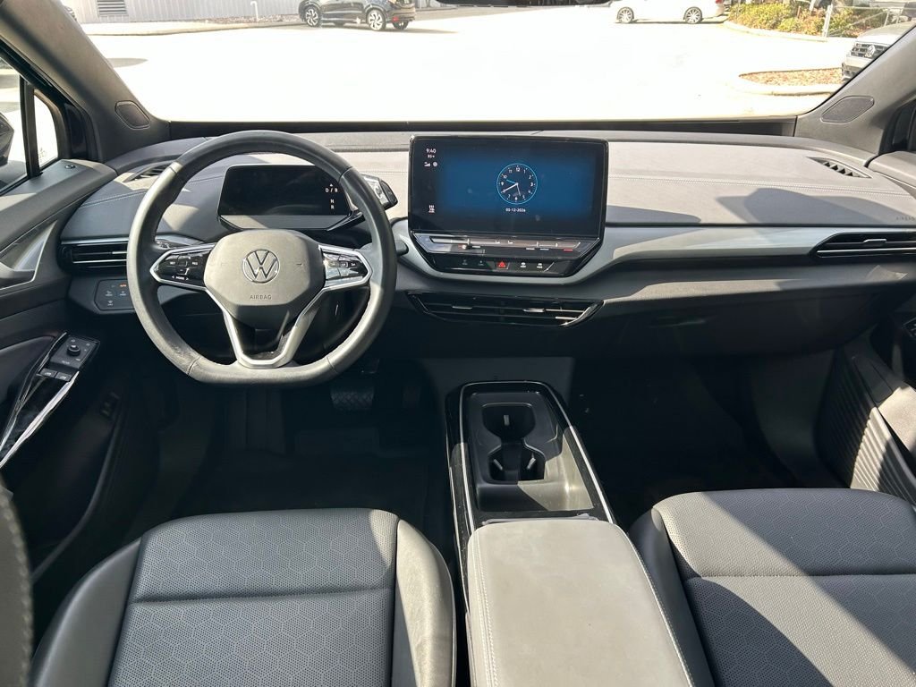 Used 2023 Black Volkswagen S image 9