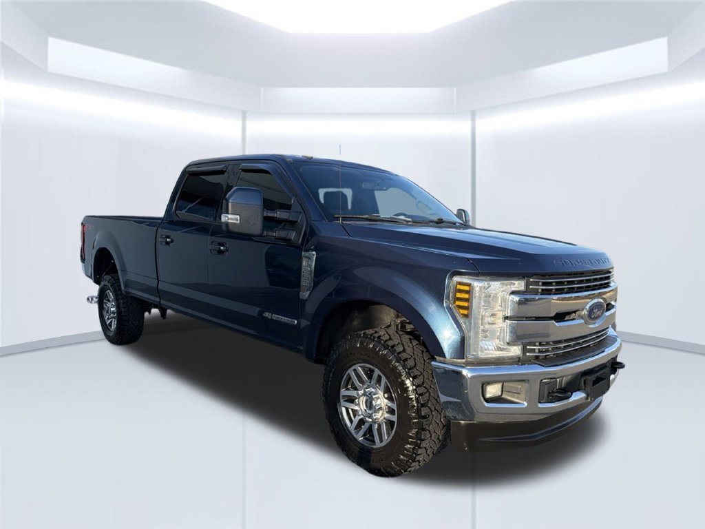 Used 2019 Blue Ford Lariat image 9