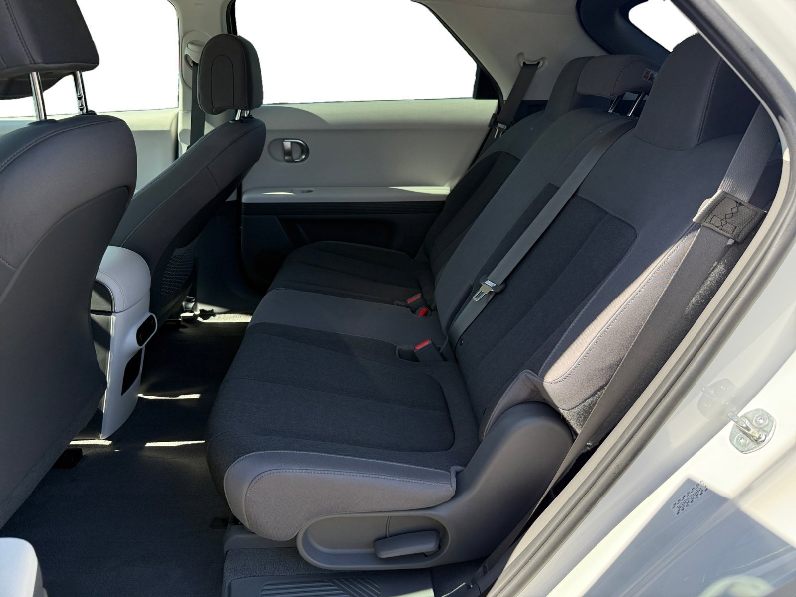 Certified Used 2024 Atlas White Hyundai SEL image 16